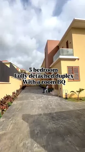 5bdrm Duplex in Sunrise Hills for rent
