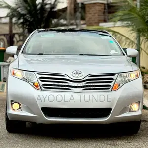 Toyota Venza XLE 2012 White
