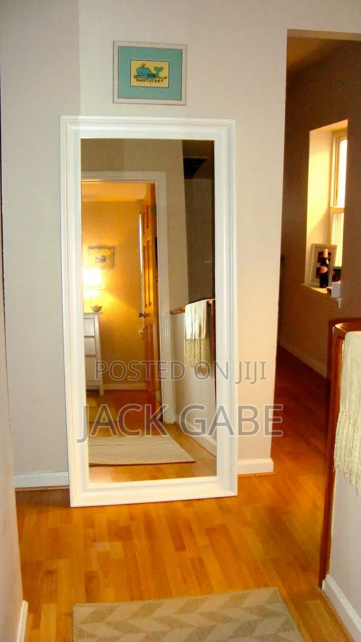 Designer Wall Mirror With Frame