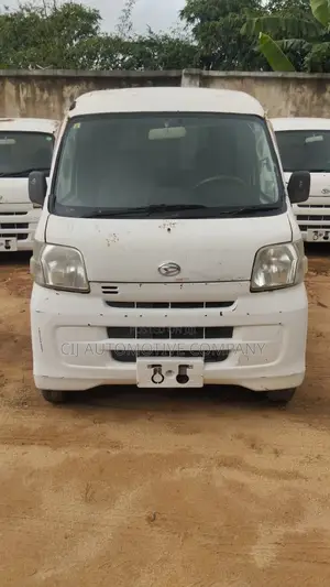 Daihatsu Hijet 2010 White