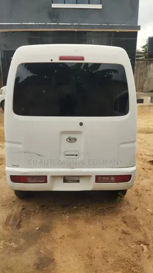 Daihatsu Hijet 2010 White