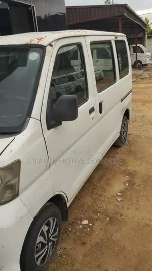 Daihatsu Hijet 2010 White