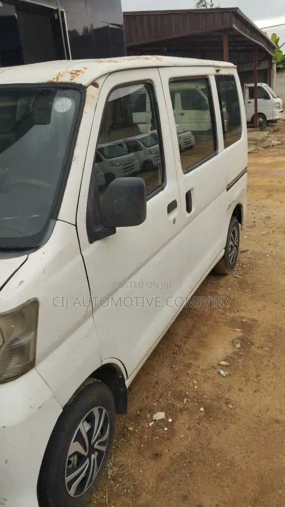 Daihatsu Hijet 2010 White