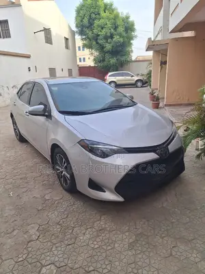 Toyota Corolla LE (1.8L 4cyl 2A) 2019 Silver