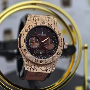 Signatures Crested Hublot Watch for Men