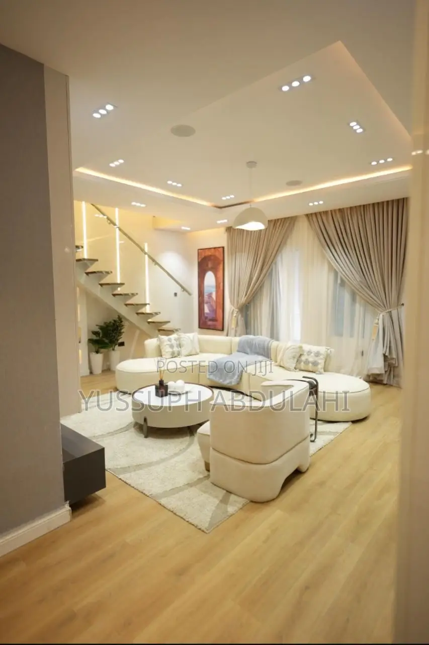 2 Bedrooms Lekki Phase1