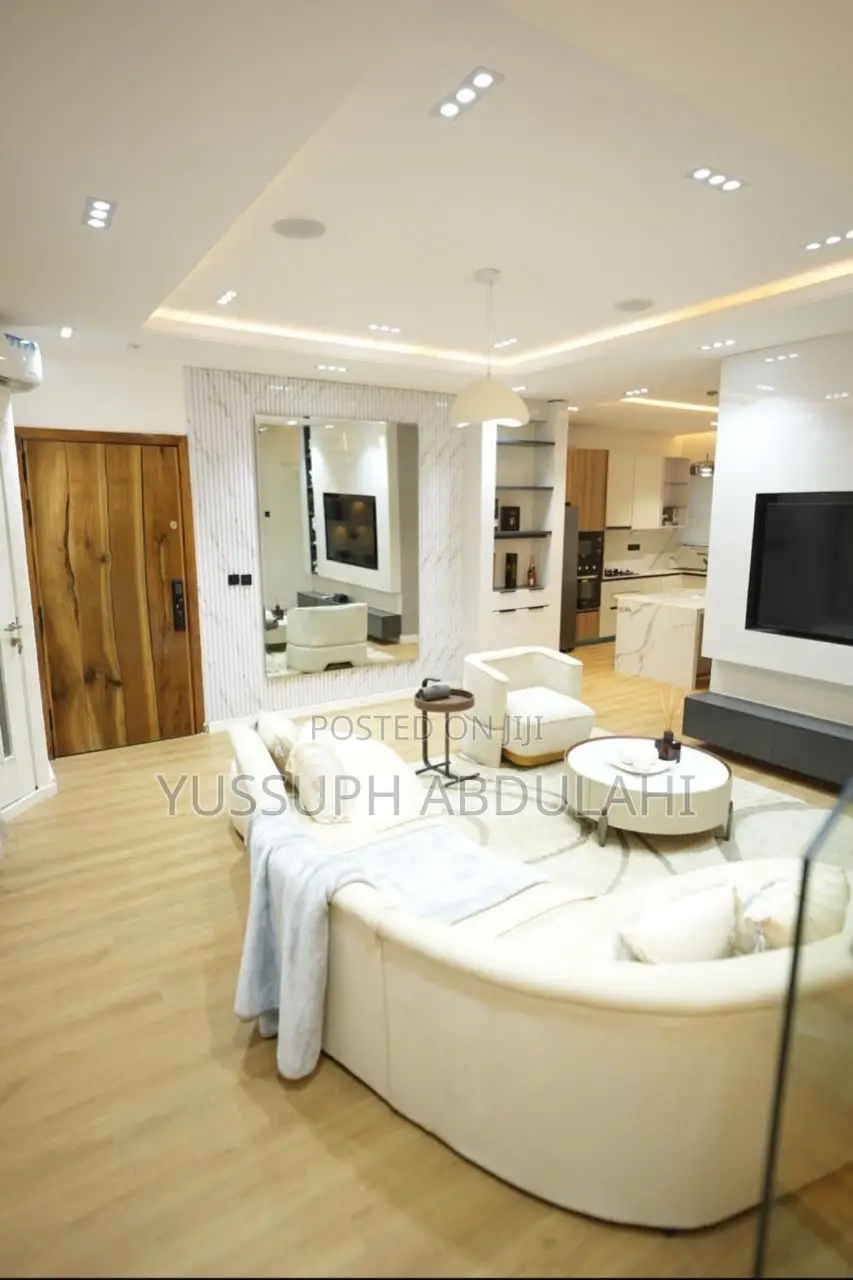 2 Bedrooms Lekki Phase1