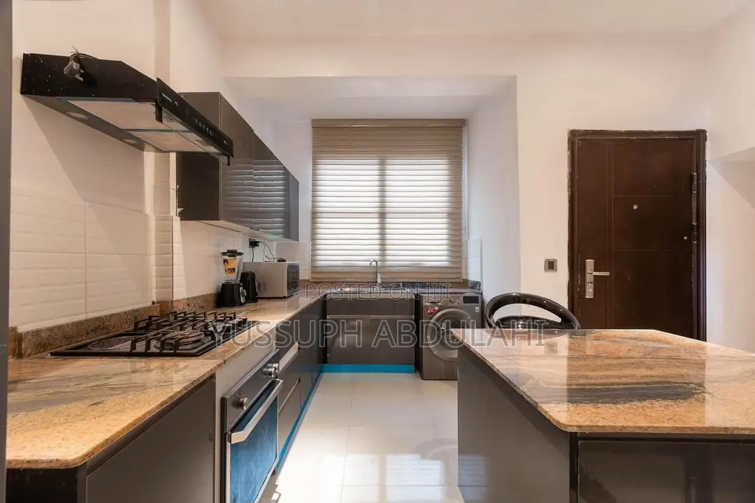 2 Bedrooms Lekki Phase1