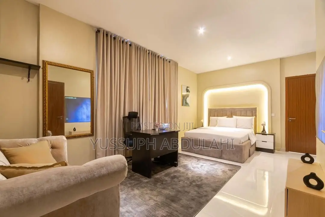 2 Bedrooms Lekki Phase1