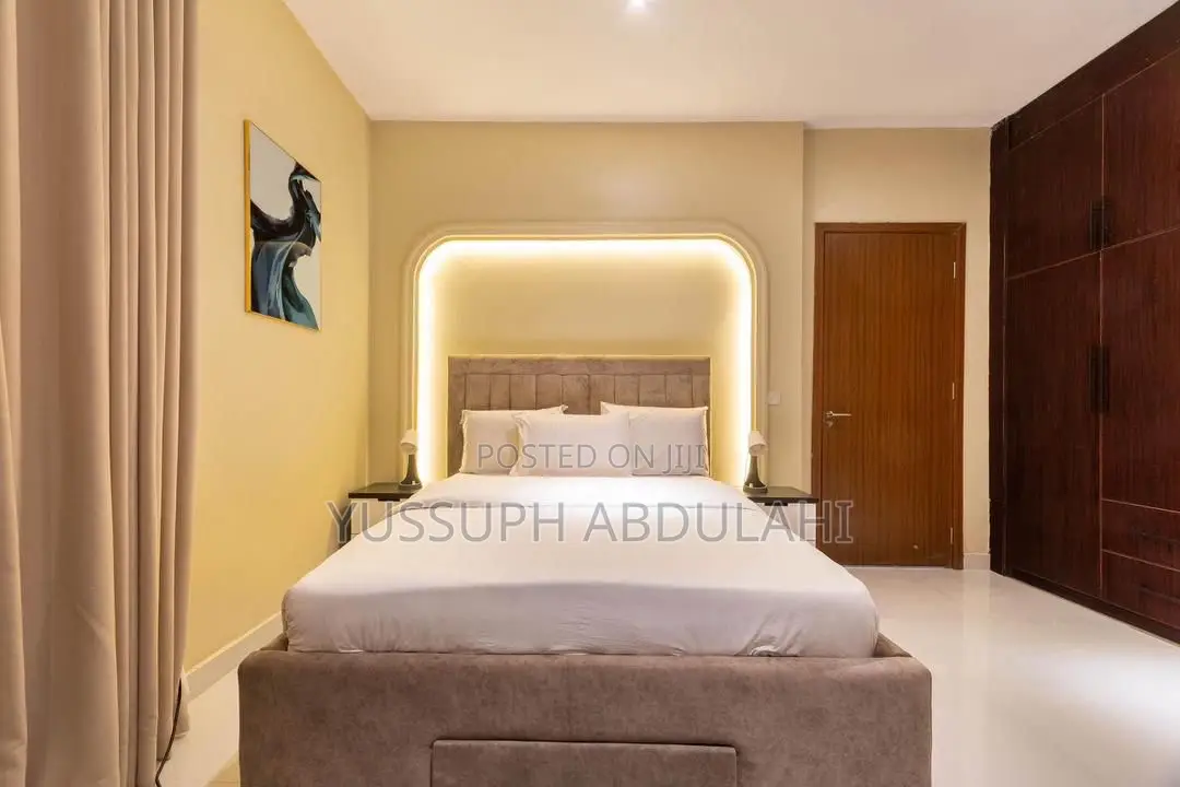 2 Bedrooms Lekki Phase1