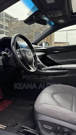 Toyota Avalon XSE 2020 Silver