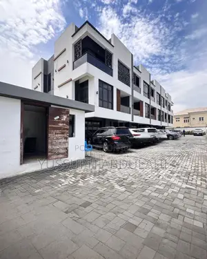 4bdrm Townhouse / Terrace in Lekki Phase1 for rent
