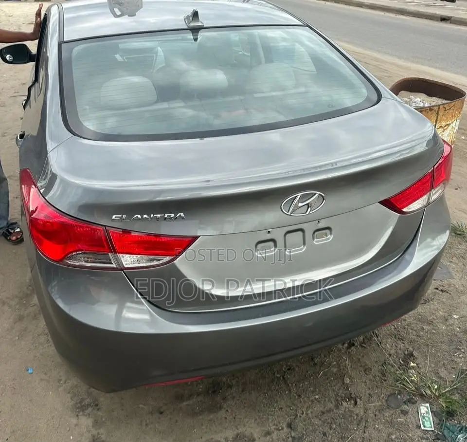 Hyundai Elantra 2013 Gray