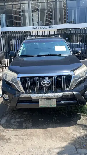Toyota Land Cruiser Prado 2011 Black