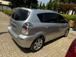 Toyota Corolla 2004 Silver