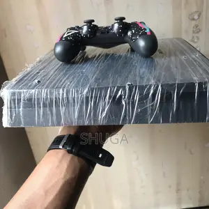 Playstation 4 Slim