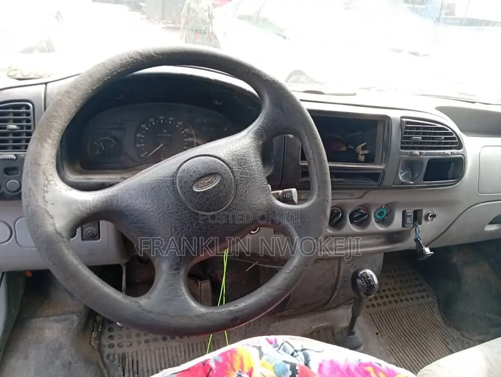 Ford Transit 1997 Red