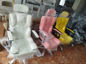Different Colours of Ergonomic Swivel Chair With Headrest and Arm