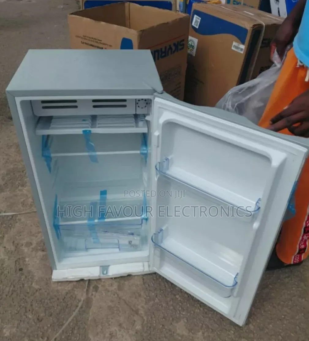 Skyrun Refrigerator 90 Liter