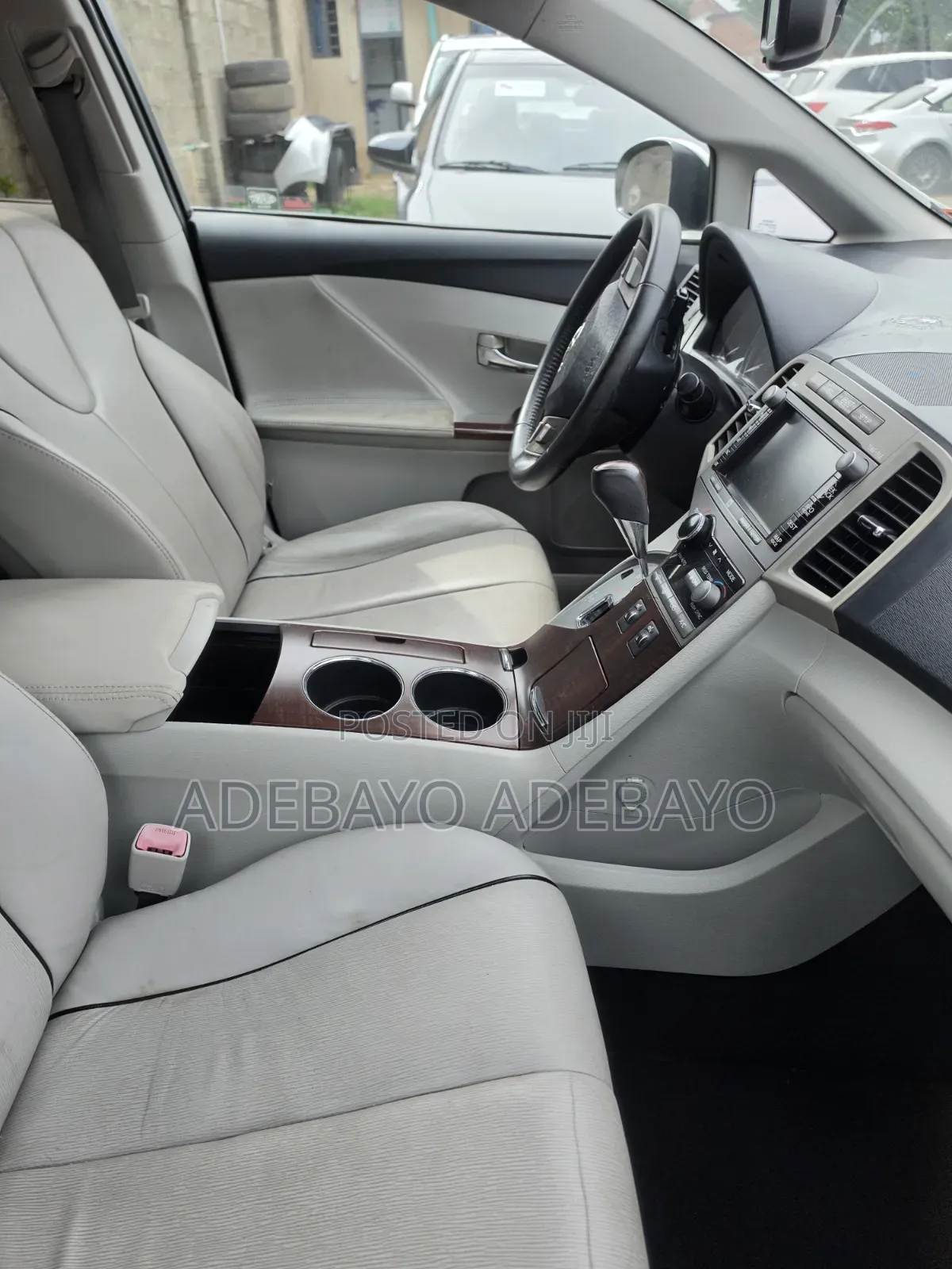 Toyota Venza 2010 White