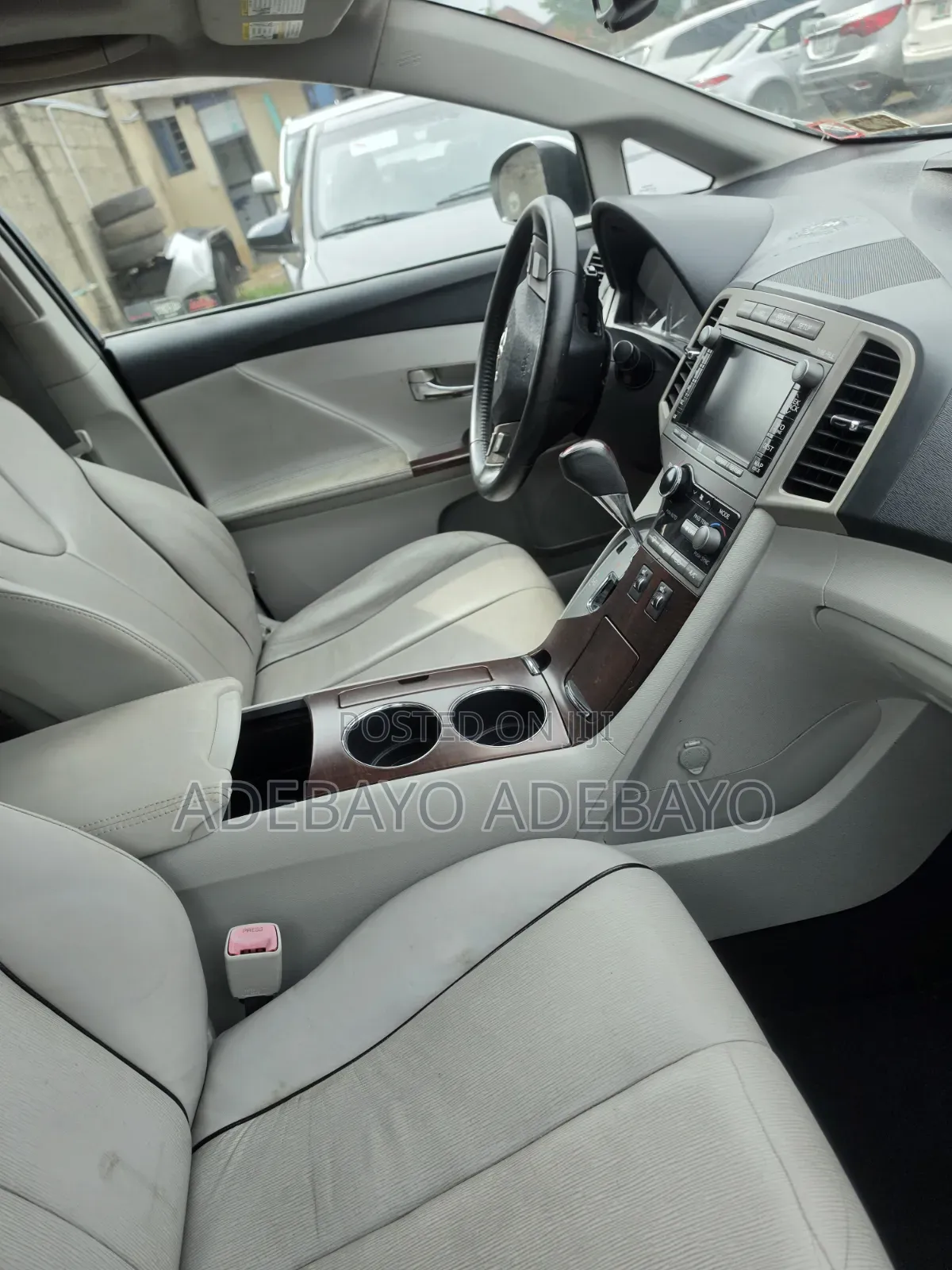 Toyota Venza 2010 White