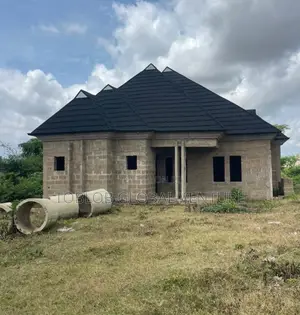 3bdrm Apartment in Akala Express for sale
