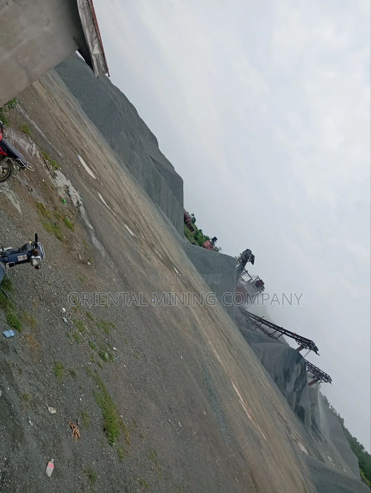 Payment on Delivery Iron Black Chippings and Granite