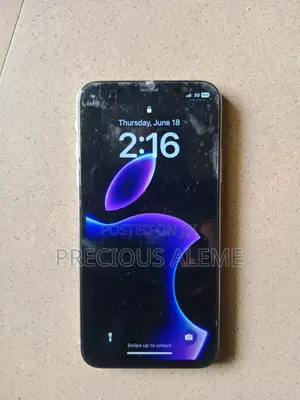 Apple iPhone XR 64 GB White