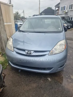 Toyota Sienna 2006 Blue
