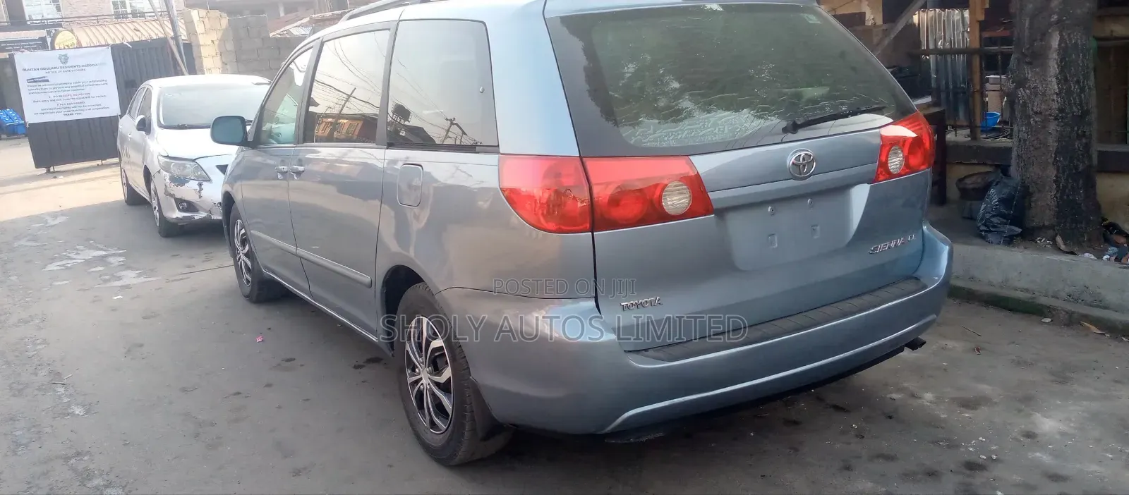 Toyota Sienna 2006 Blue
