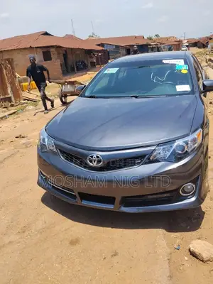 Toyota Camry 2012 Gray