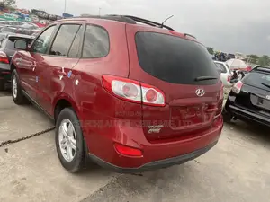 Hyundai Santa Fe 2.2 CRDi Automatic 2011 Red