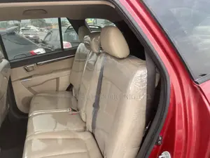 Hyundai Santa Fe 2.2 CRDi Automatic 2011 Red