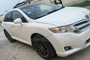 Toyota Venza 2010 White