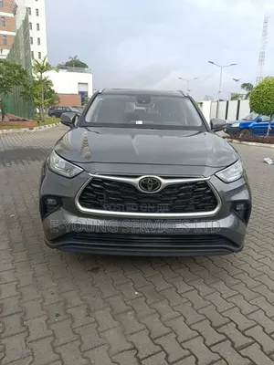 Toyota Highlander 2021 Gray