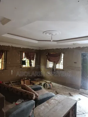 3bdrm Bungalow in Valley View Estate, Abeokuta South for rent