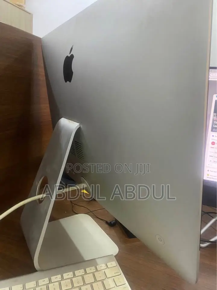 Desktop Computer Apple iMac 8GB Intel Core i5 HDD 500GB