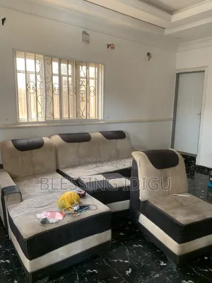 2bdrm Apartment in Freedom Avenue, Dutse-Alhaji for rent