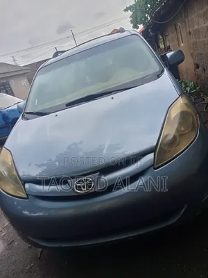 Toyota Sienna 2006 Blue