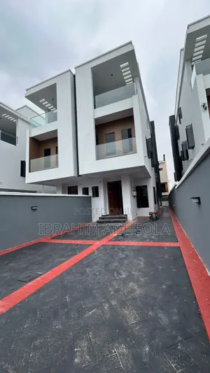 5bdrm Duplex in Ogudu Gra for sale