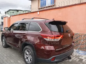Toyota Highlander 2015 Red