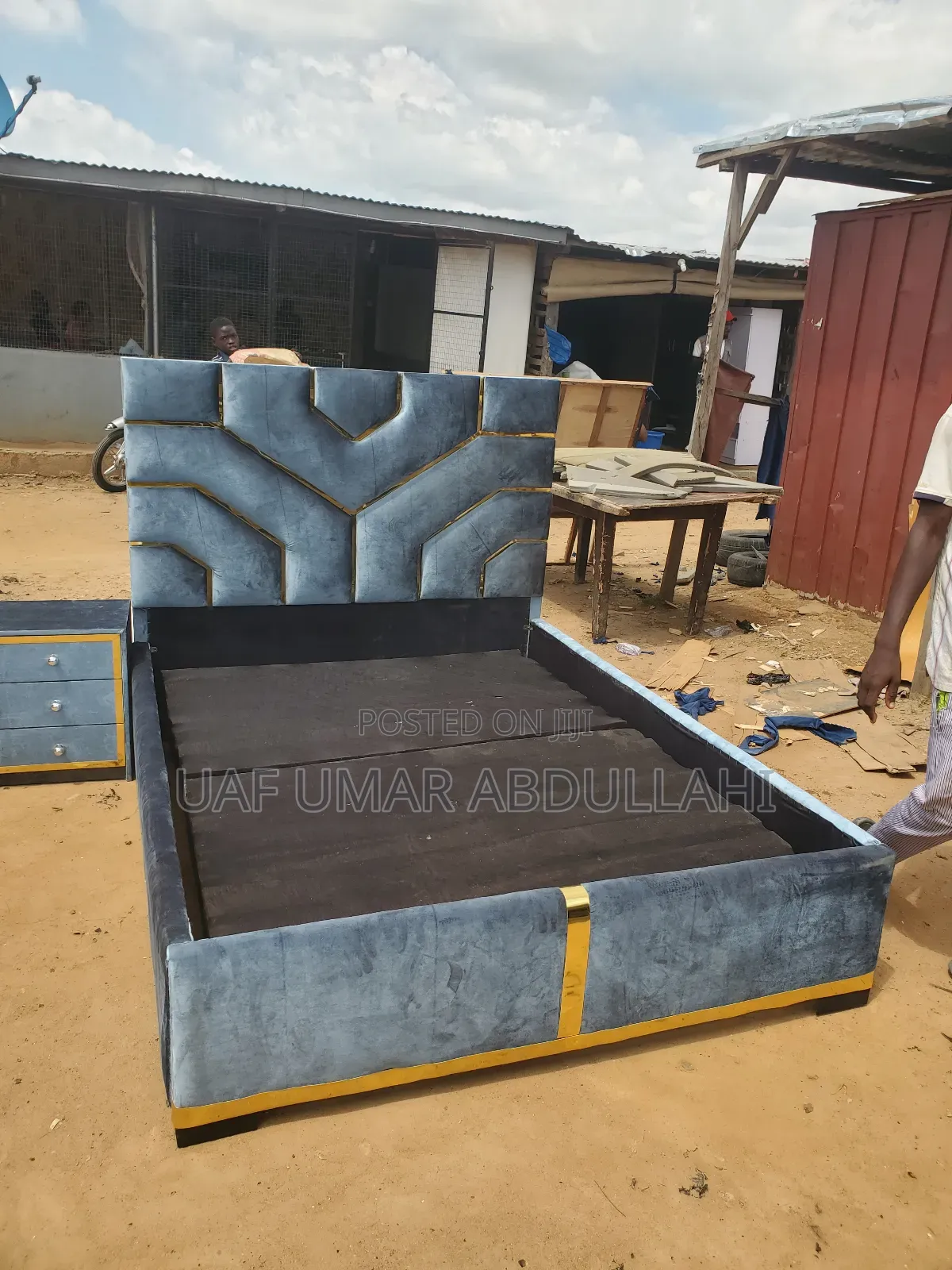4.5/6 Parded Bedframe