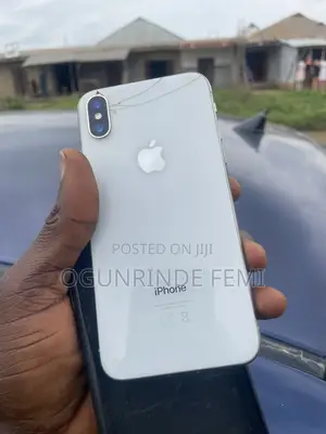 Apple iPhone X 64 GB White
