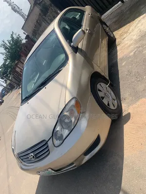 Toyota Corolla 2004 Gold