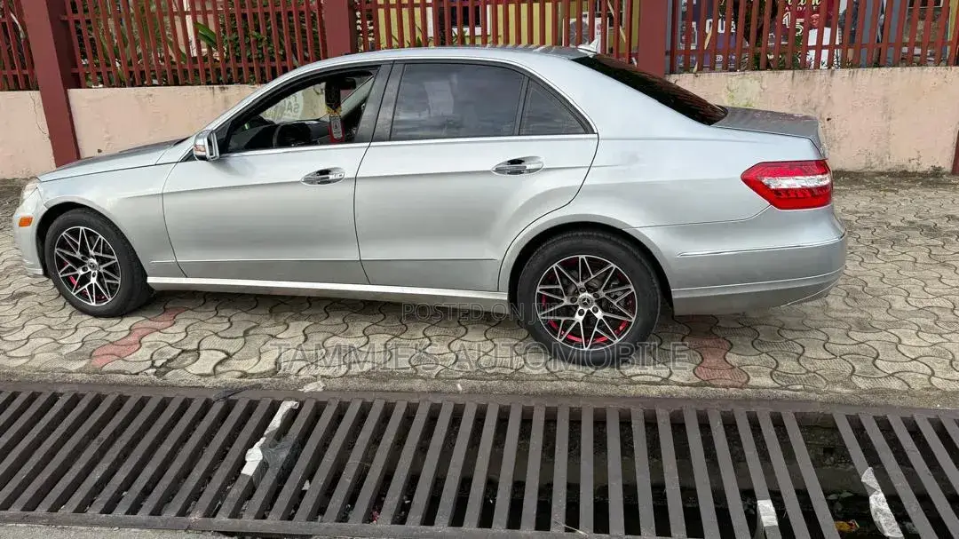 Mercedes-Benz E350 2010 Silver
