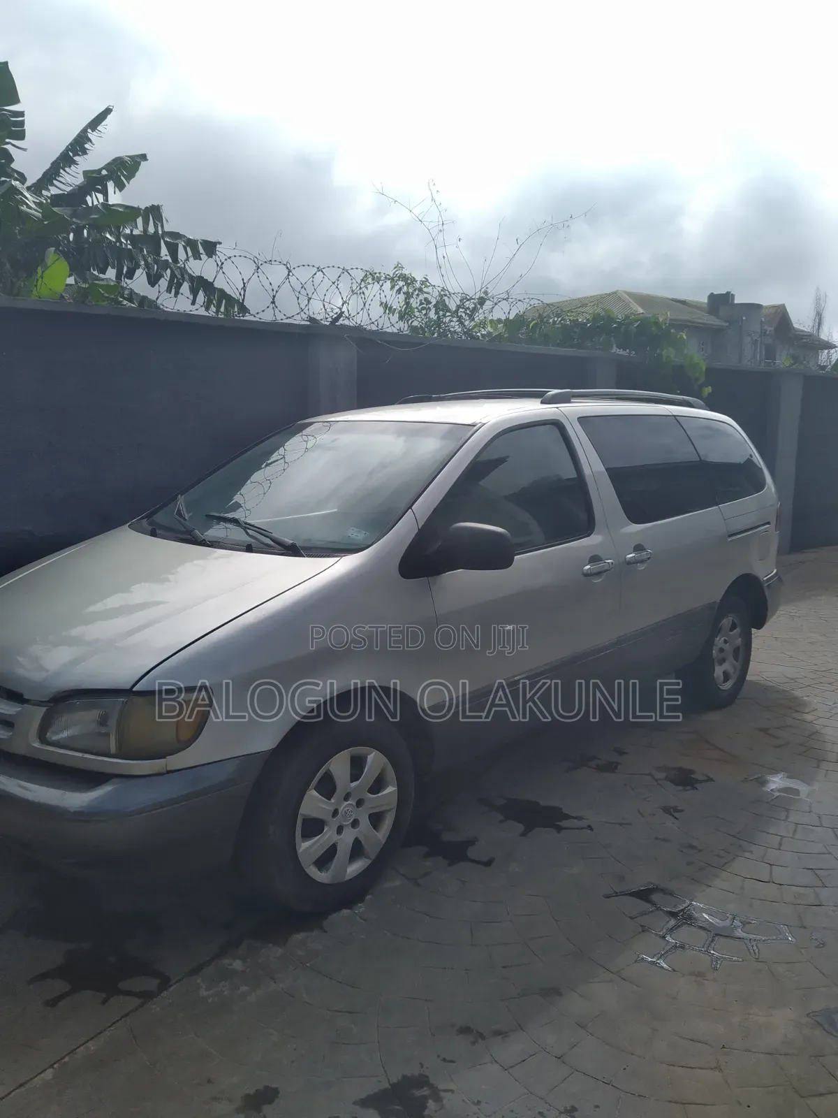 Toyota Sienna 2000 Silver