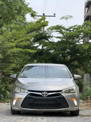 Toyota Camry 2015 Silver