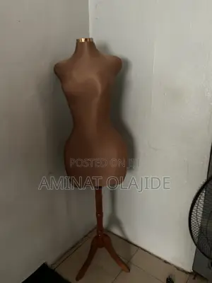 Female Bbl Dress Form