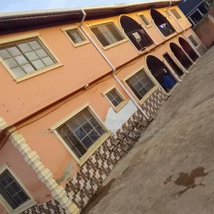 3bdrm Block of Flats in Salawu, Iwo Road for sale