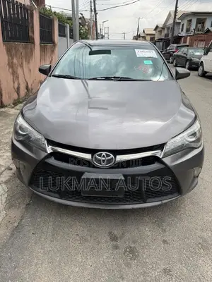 Toyota Camry SE w/Special Edition Pkg (2.5L 4cyl 6A) 2016 Gray